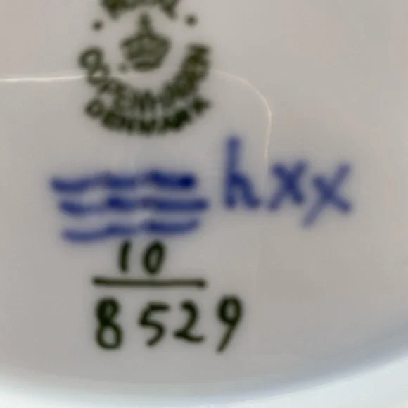 SOLD!!!   Copenhagen Flower Bowl - Picture 5 of 7